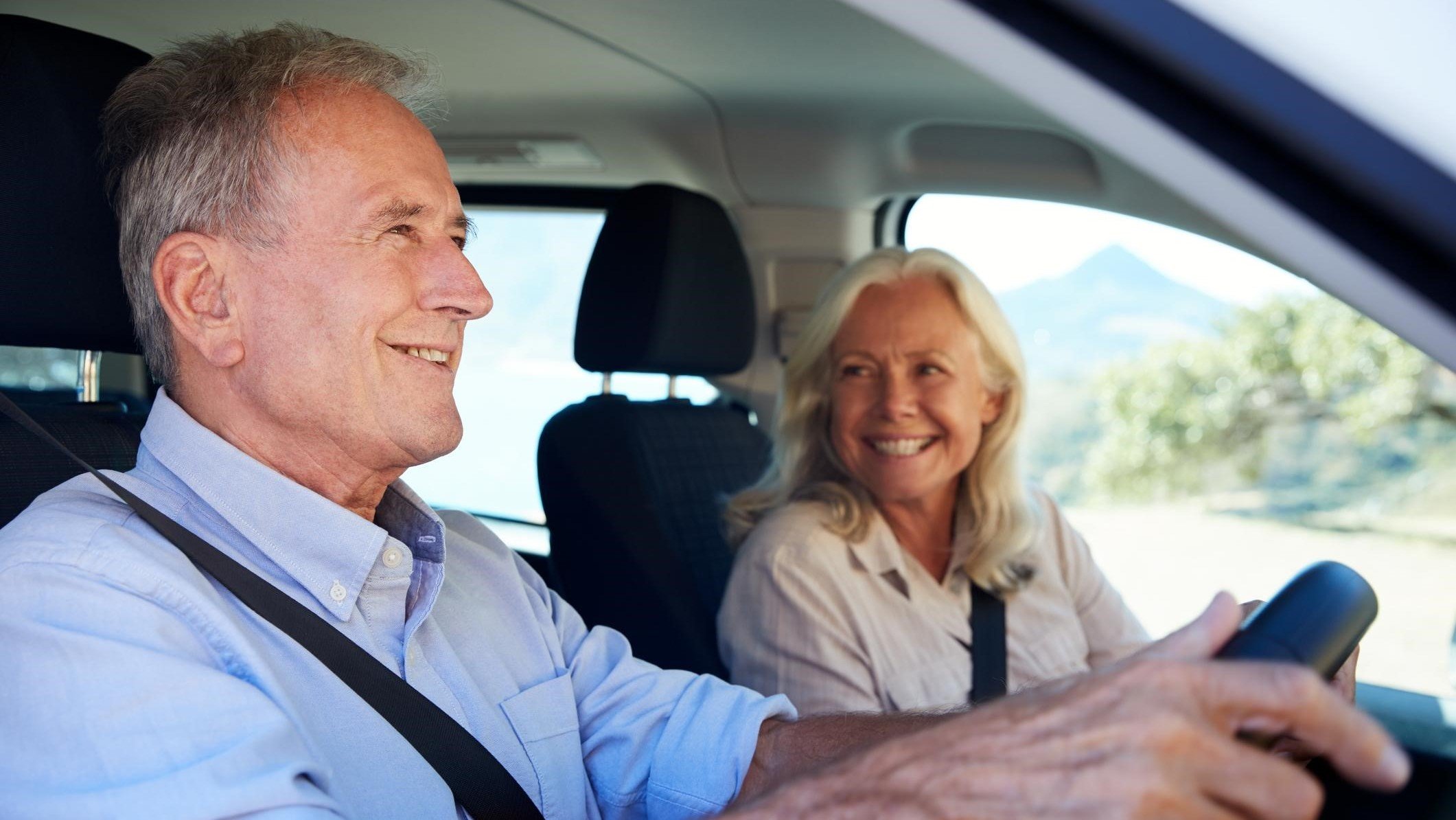 00161 - Couple on a car journey - 16_9.jpg